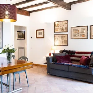  Apartment Arc Trilussa 44 Italy